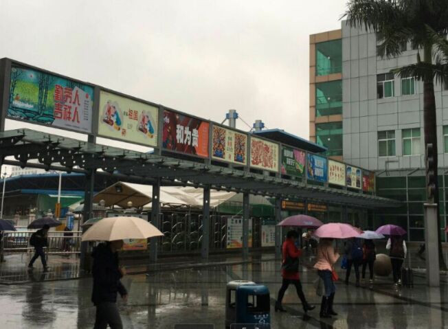 广州天河客运站楼顶看板广告
